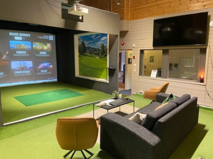Simulatorgolf hos Bjørnefjorden Golfklubb